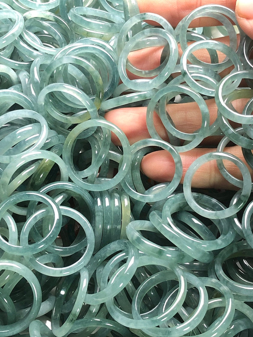 Bague en Jadéite Naturelle – Anneau en Jade Glacé Bleu-Vert – Bague Mixte Élégante