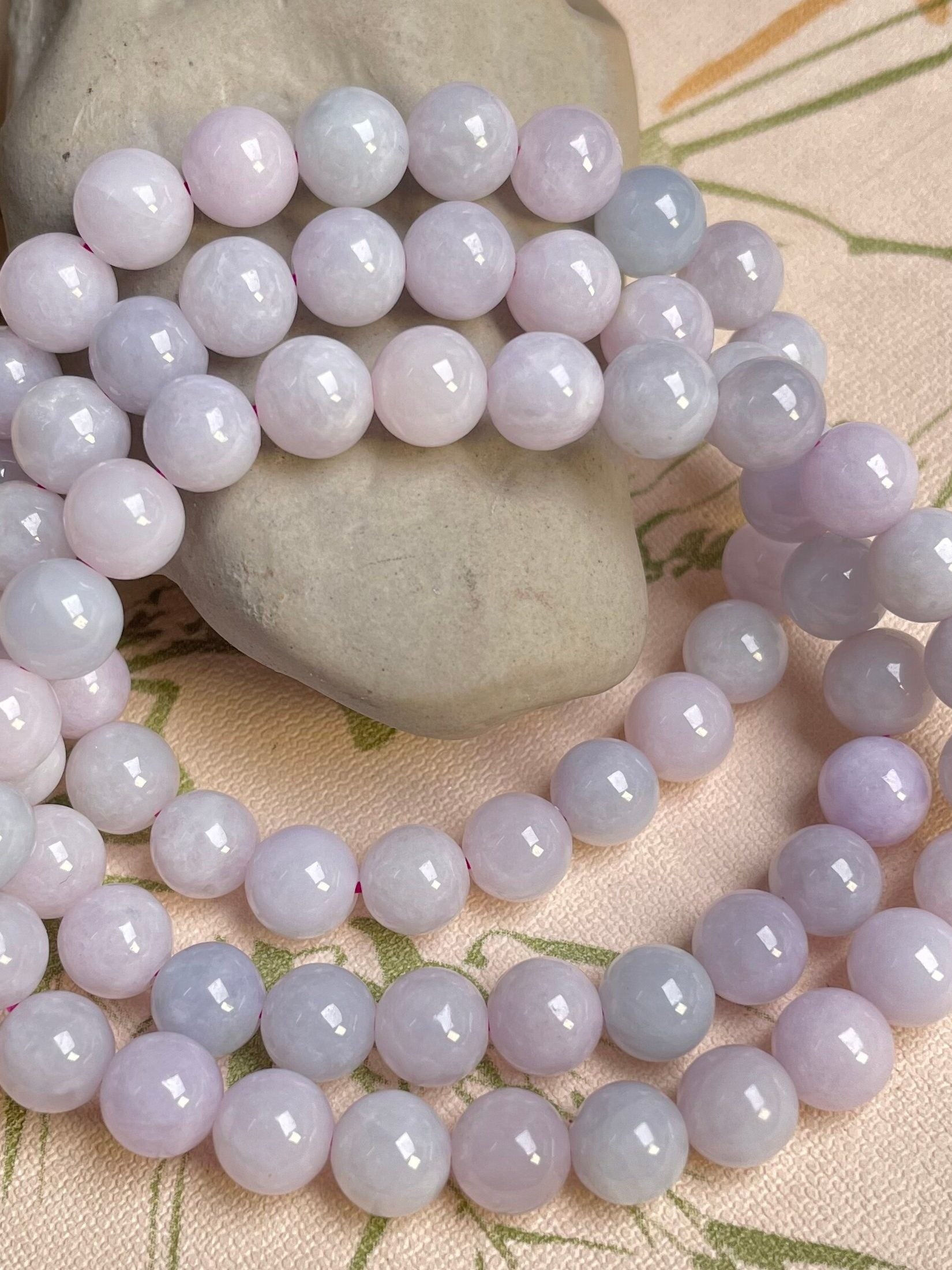 Bracelet en Jadéite Lavande Naturelle – Perles Rondes 8 mm – Bracelet Élégant Femme & Homme