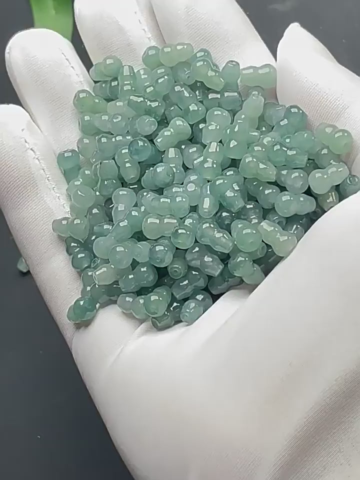 Perles en Jadéite Naturelle en Forme de Gourde – Bleu Glacier – Perles Percées pour Bijoux DIY